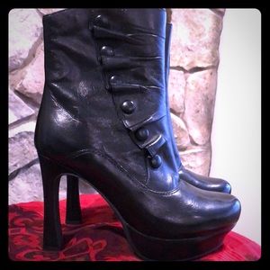Earthies black soft leather platform boots